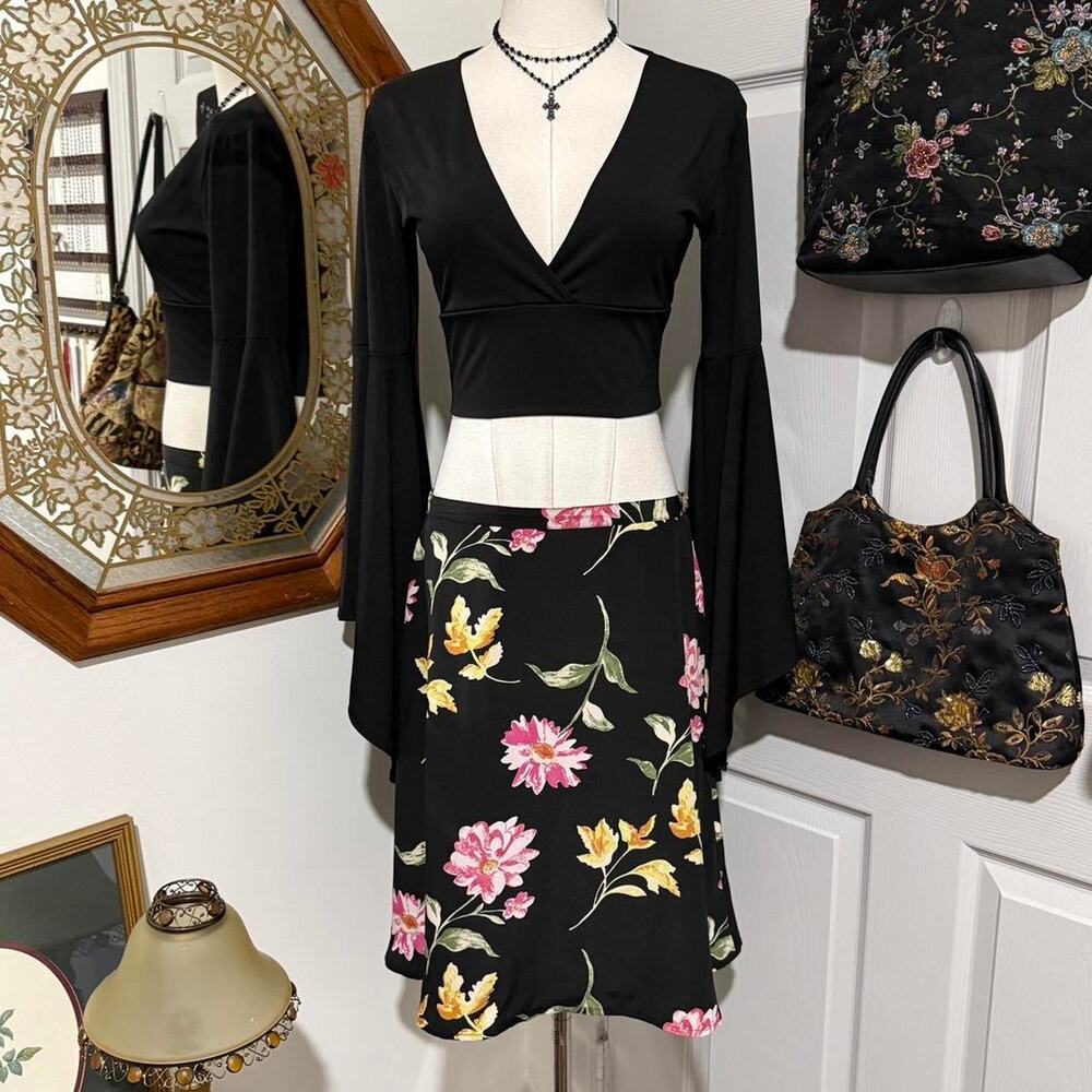 VTG 90s Petite Sophisticate Black, Pink & Yellow Floral Silk Femme Mini Skirt - Picture 2 of 7